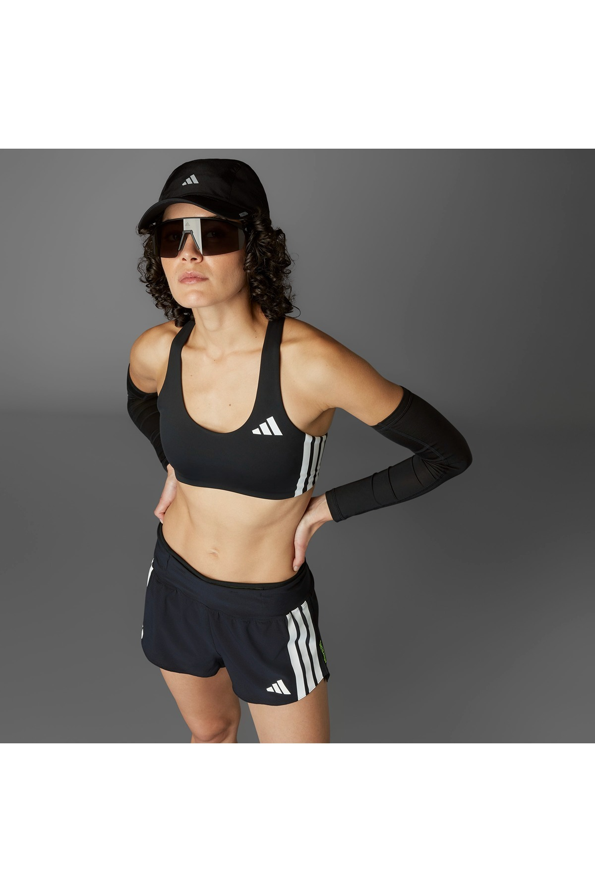 adidas  Kadın  Şort ADIZERO GEL W JM3648