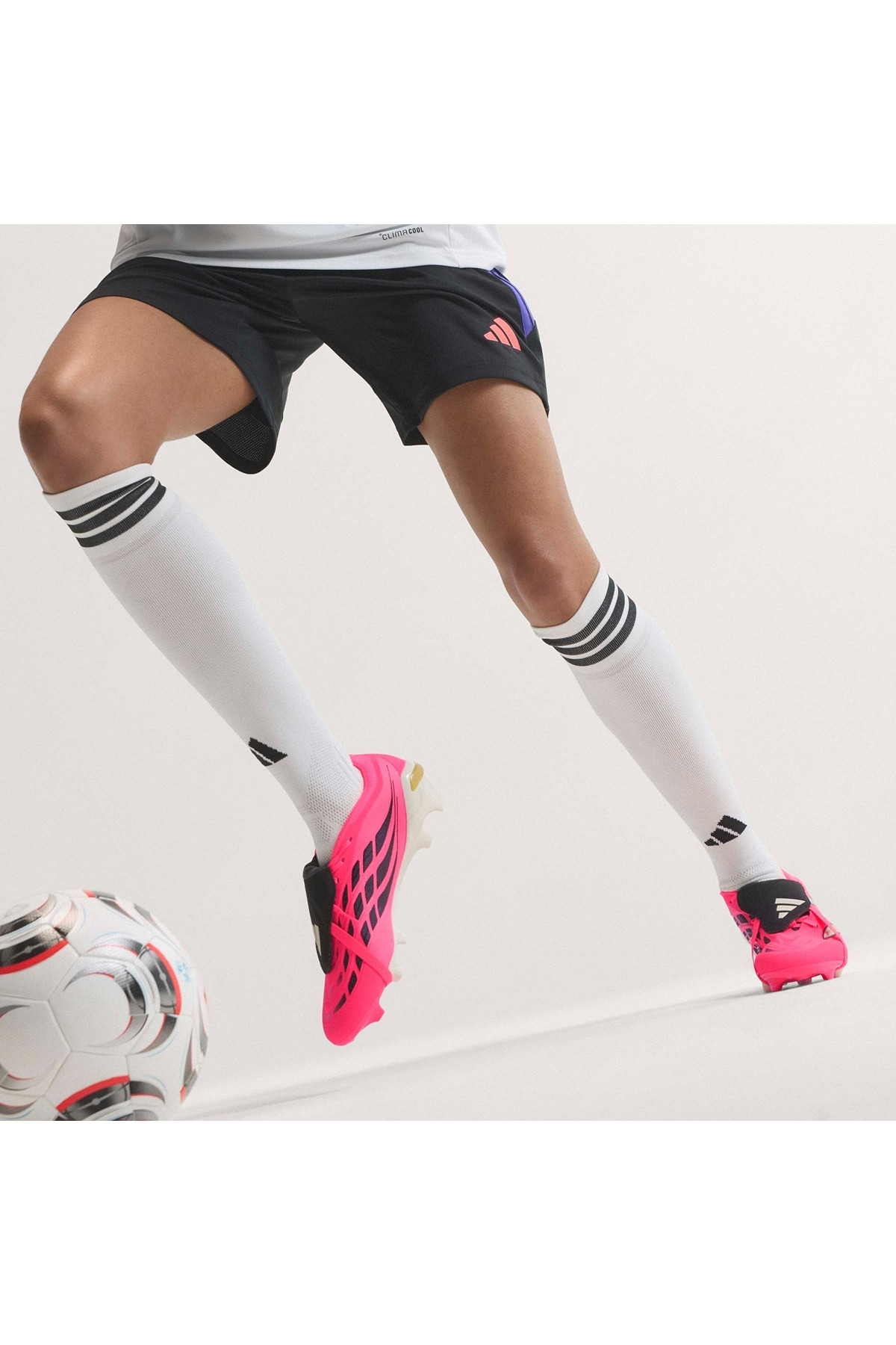 adidas  Krampon PREDATOR LEAGUE FT FG JP6271
