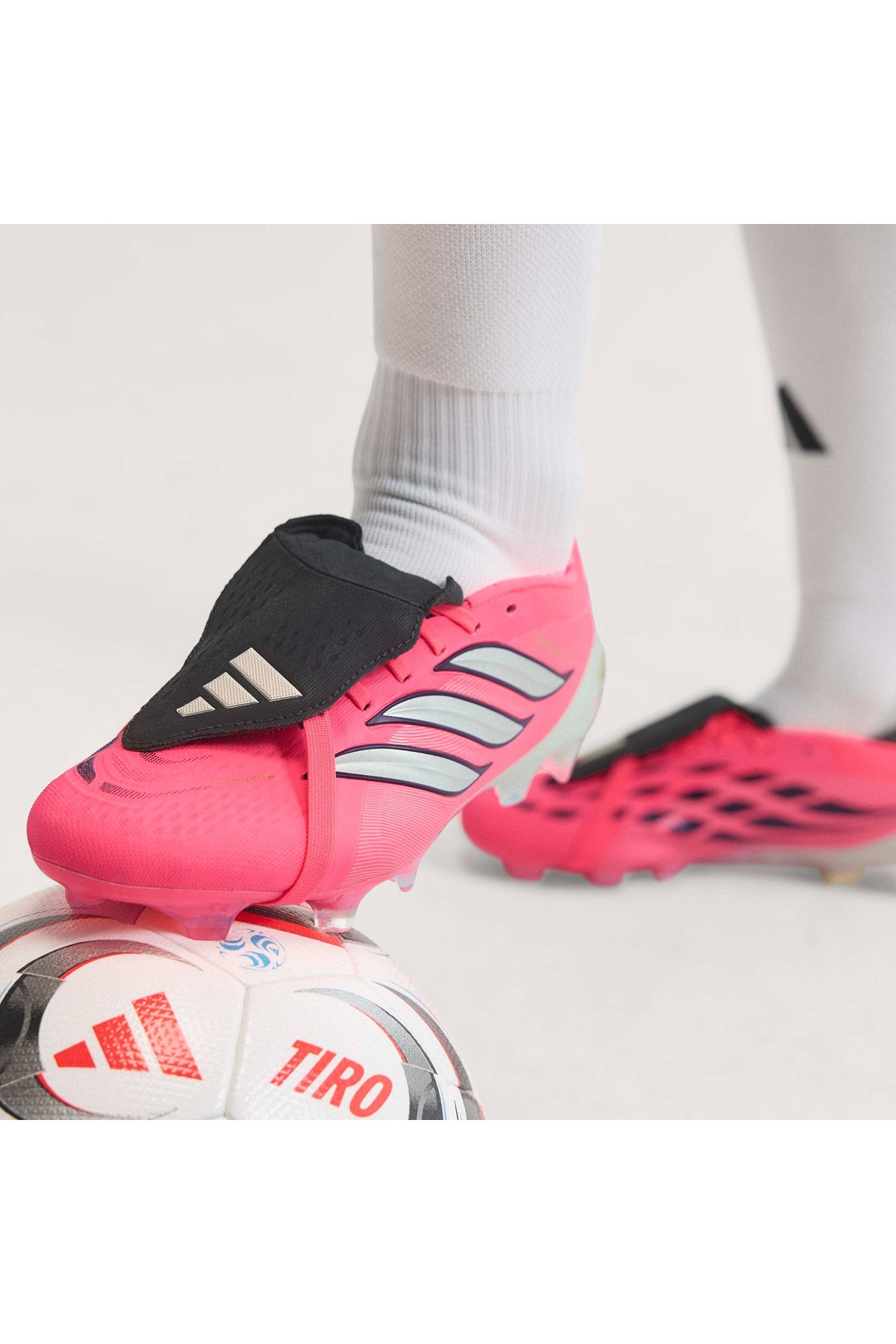 adidas  Krampon PREDATOR PRO FT FG HQ0015