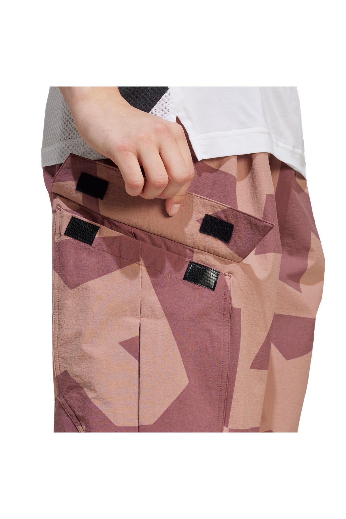 adidas Pembe  Kadın  Eşofman Altı W CARGO AOP P JE9430 Pembe  Kadın  Eşofman Altı W CARGO AOP P JE9430