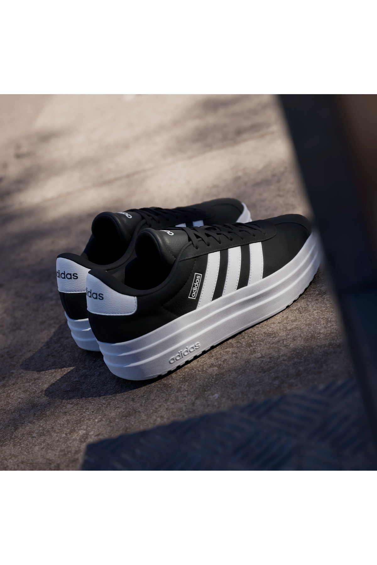 adidas Siyah Kadın   Yürüyüş Ayakkabısı VL COURT BOLD IH9995
