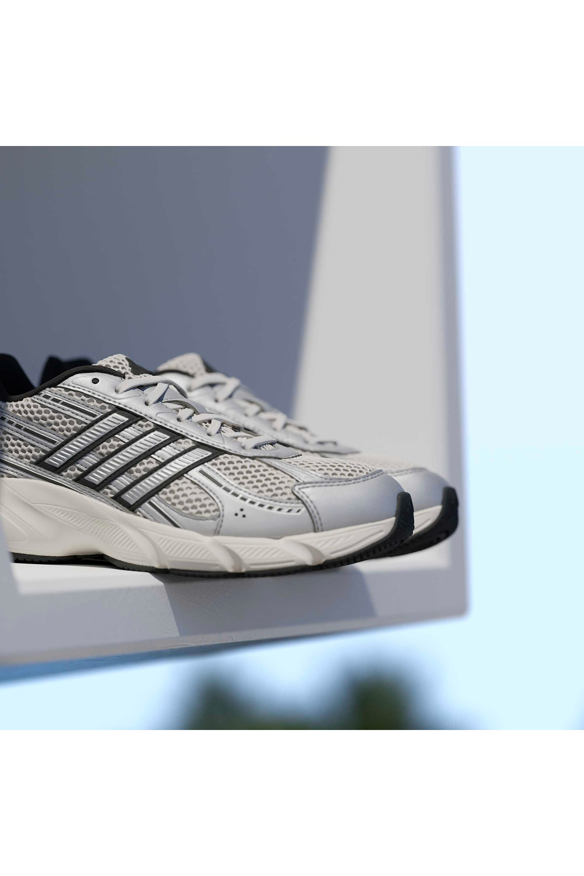 adidas TECHNOCHAOS 2000 Beyaz Kadın   Sneaker HQ7289