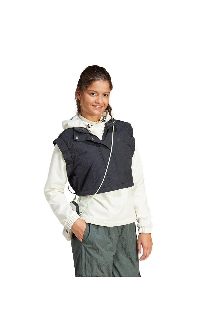 adidas-w-c-esc-q1-vest-kadin-yelek-it1-f96f1-.jpg