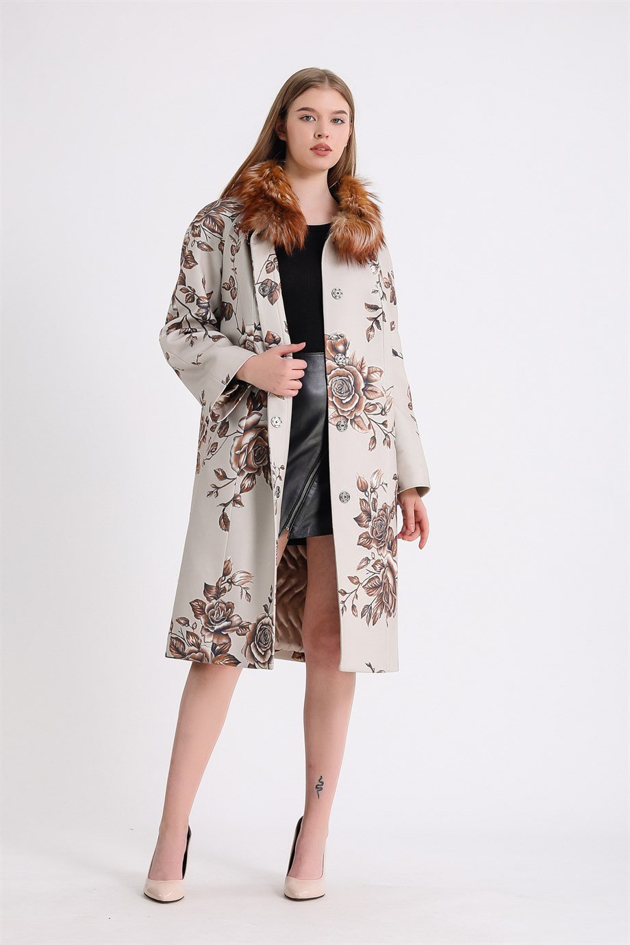 Bej Gold Tilki Kürk Aksesuarlı Floral Desenli Kaşmir KabanKaban