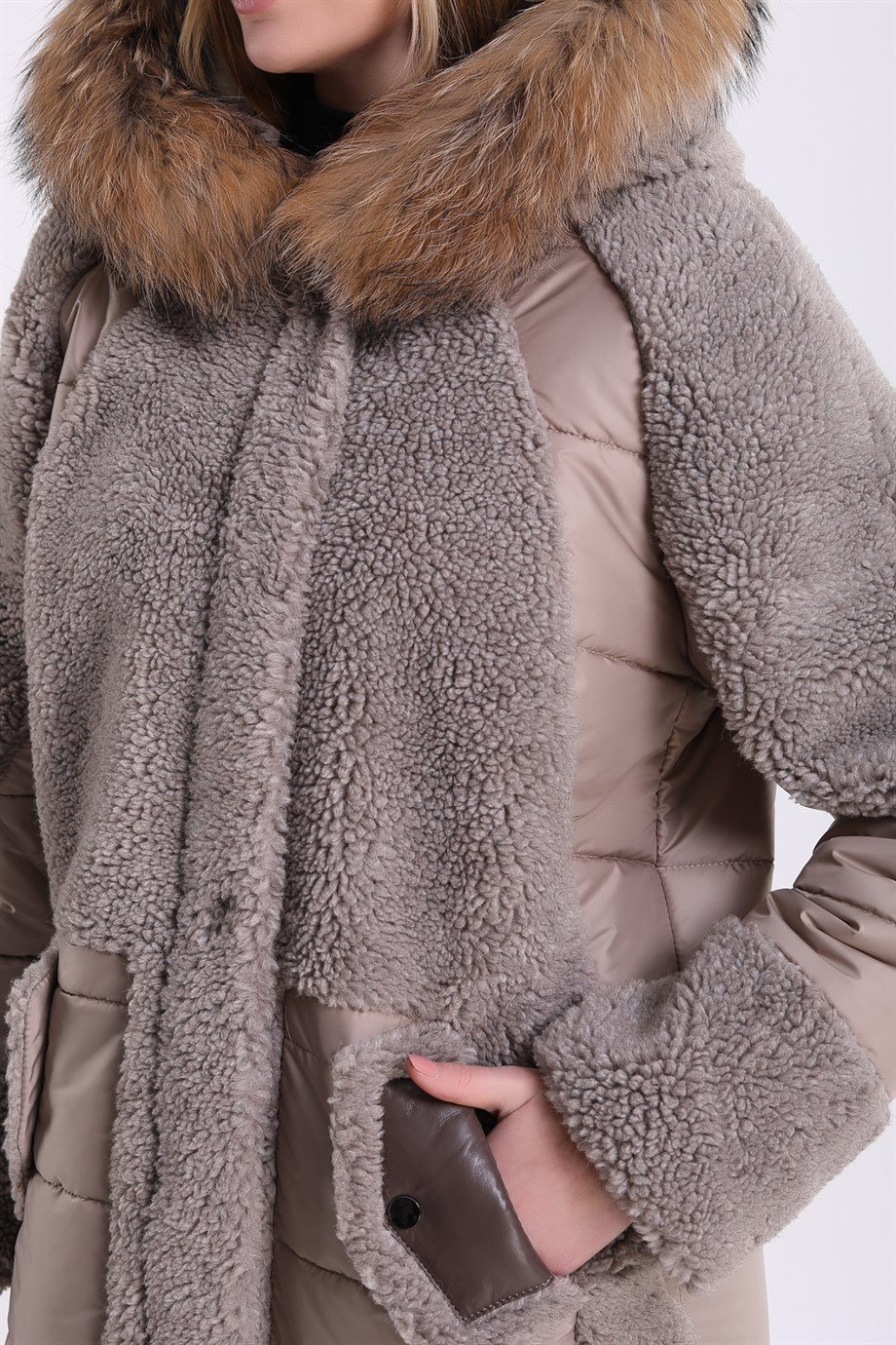 Krem Tilki Aksesuarlı Puffer Kaban