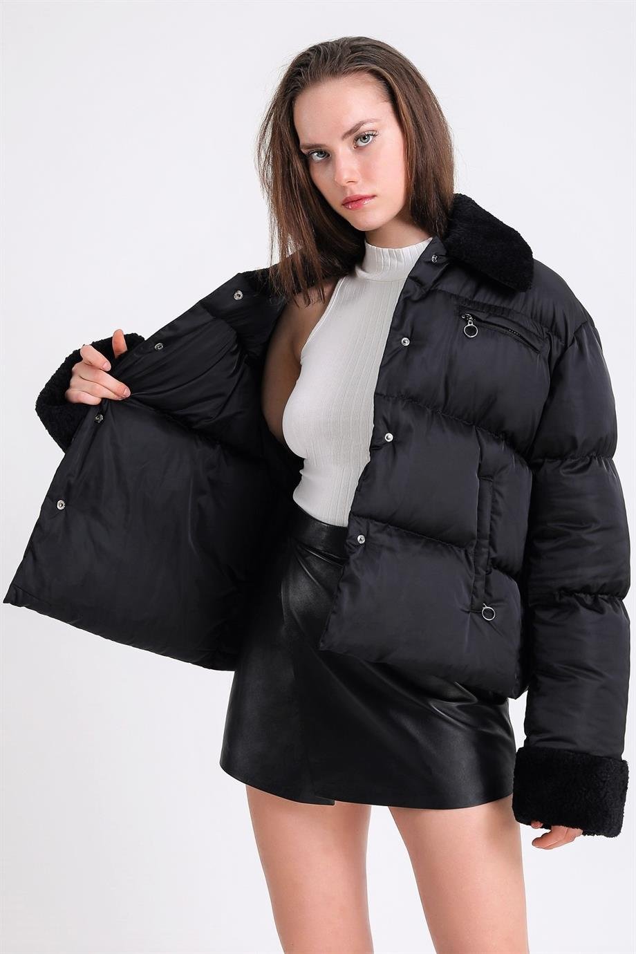 Siyah Muton Kürk Aksesuarlı Puffer MontMont