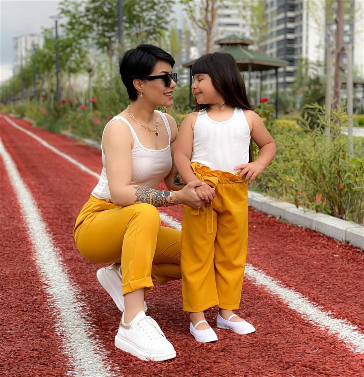 Anne Kız Pantolonlu Takım-Kız Çocuk Alt Üst Takım-Bebegimindolabinda.com