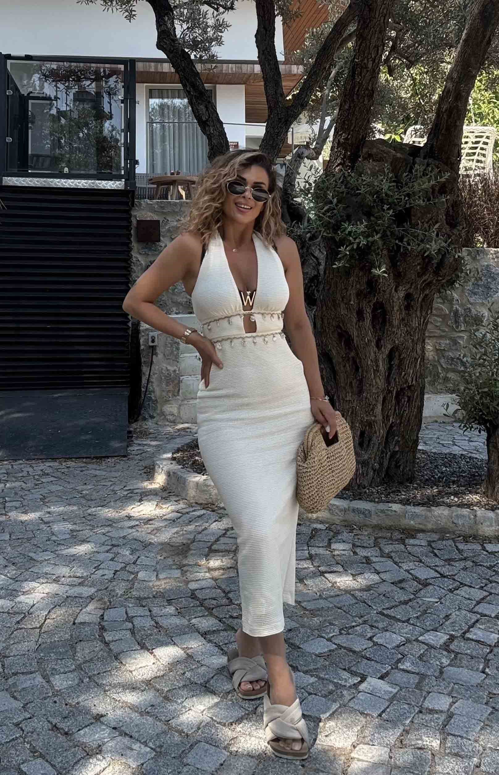 Eswomes Boyun Bağlamalı Deniz Kabuğu Detay Elbise Bej