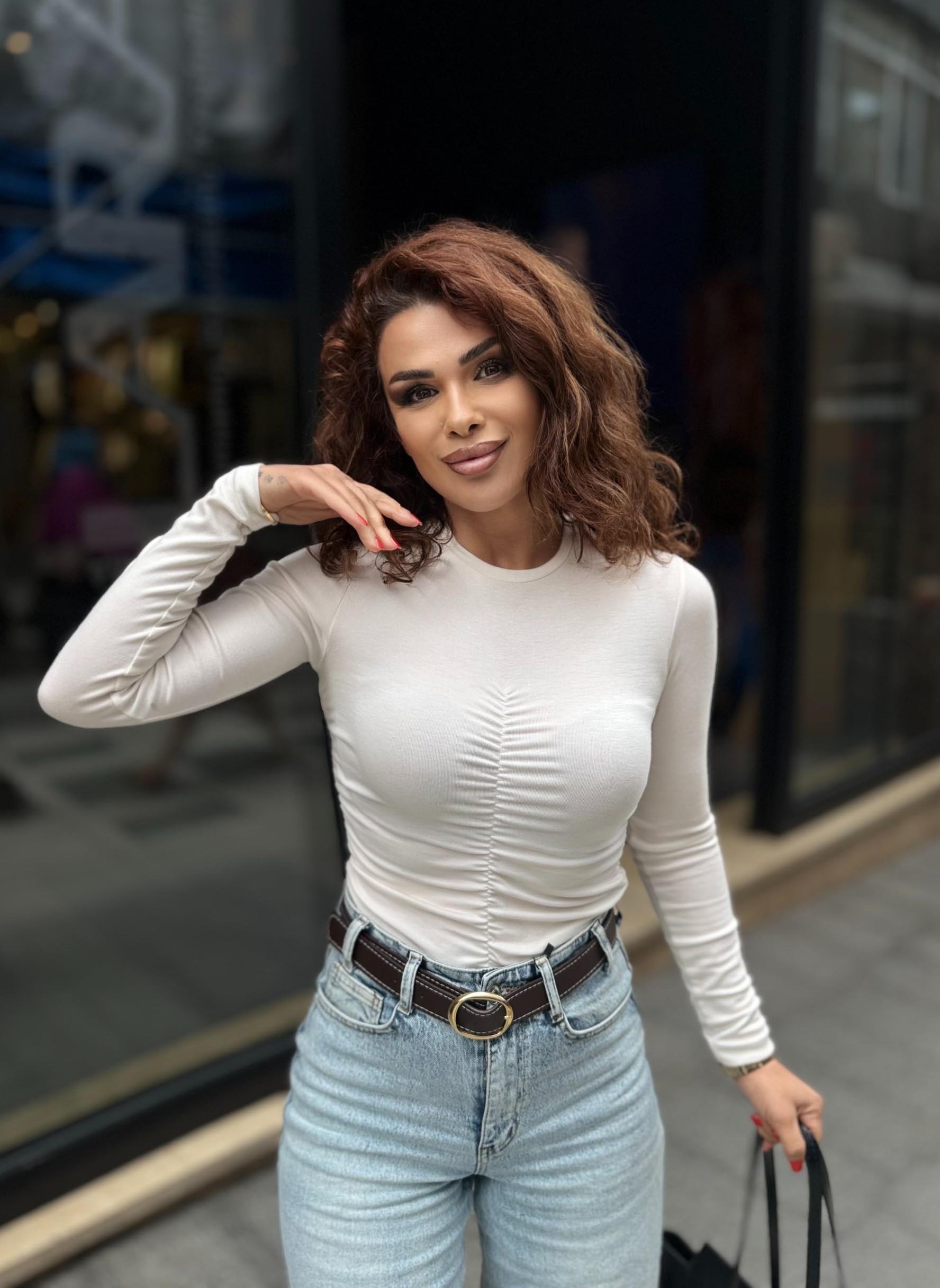 Eswomes Büzgü Detay Bluz Ekru