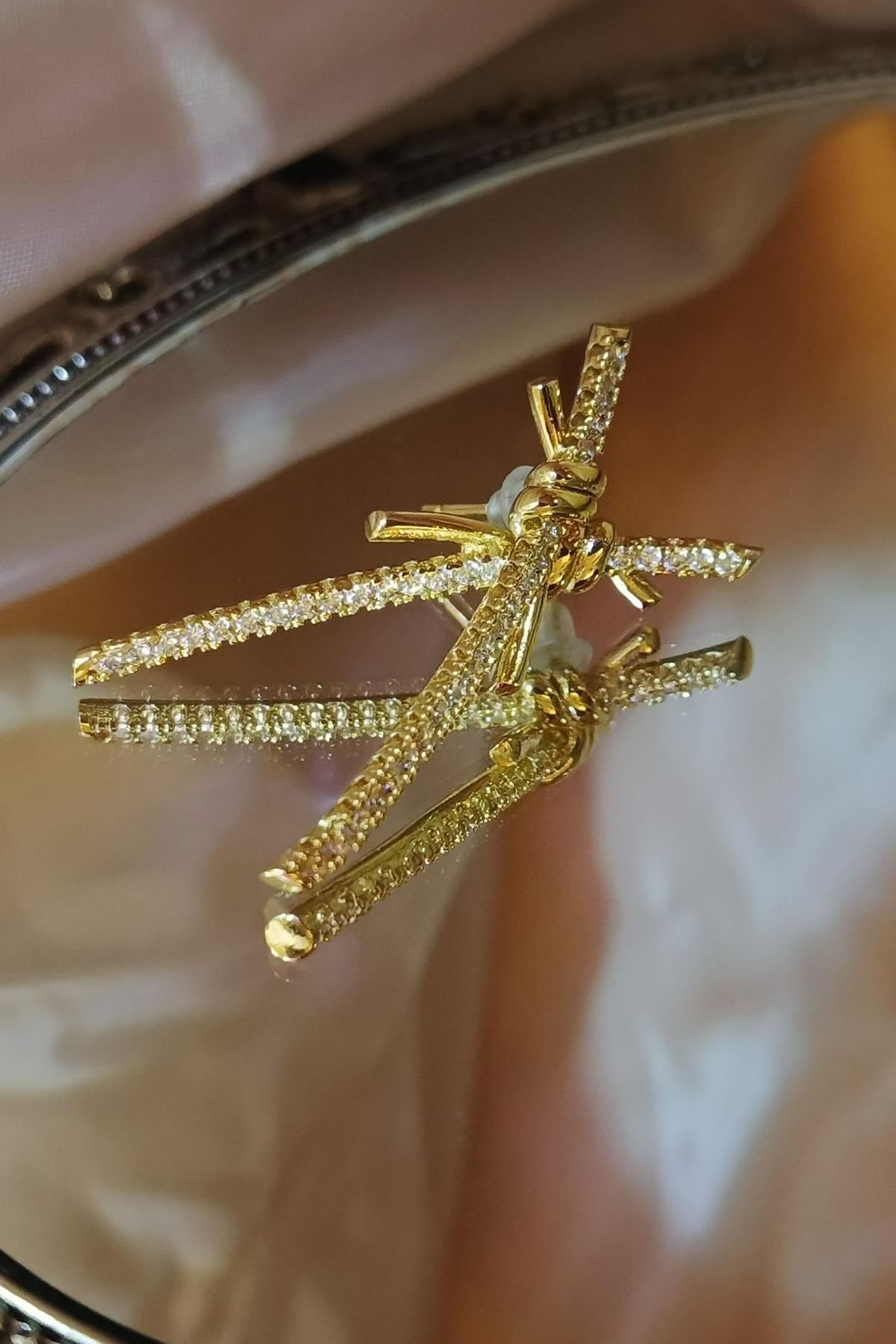 Eswomes Çapraz Düğüm Taşlı Küpe Gold