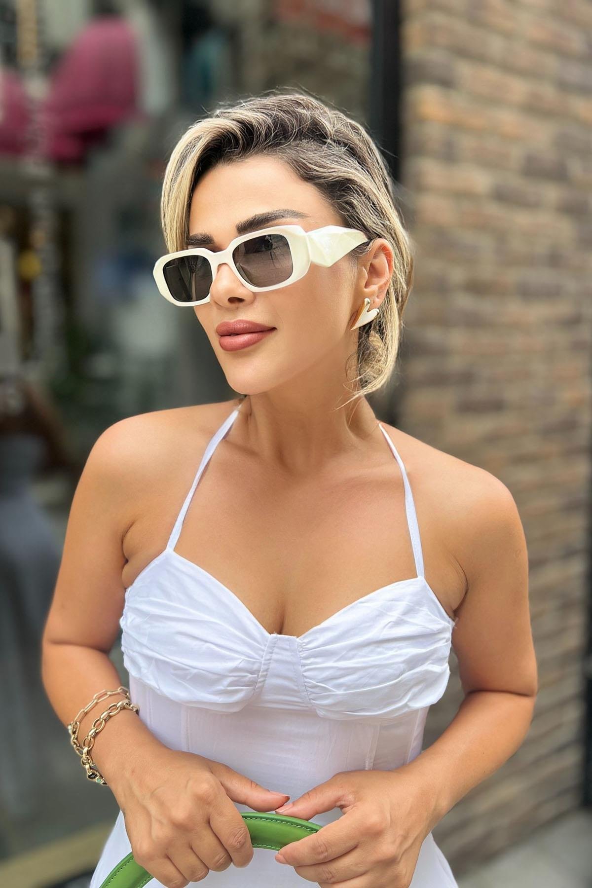 Eswomes Dolgulu Kalp Küpe Beyaz
