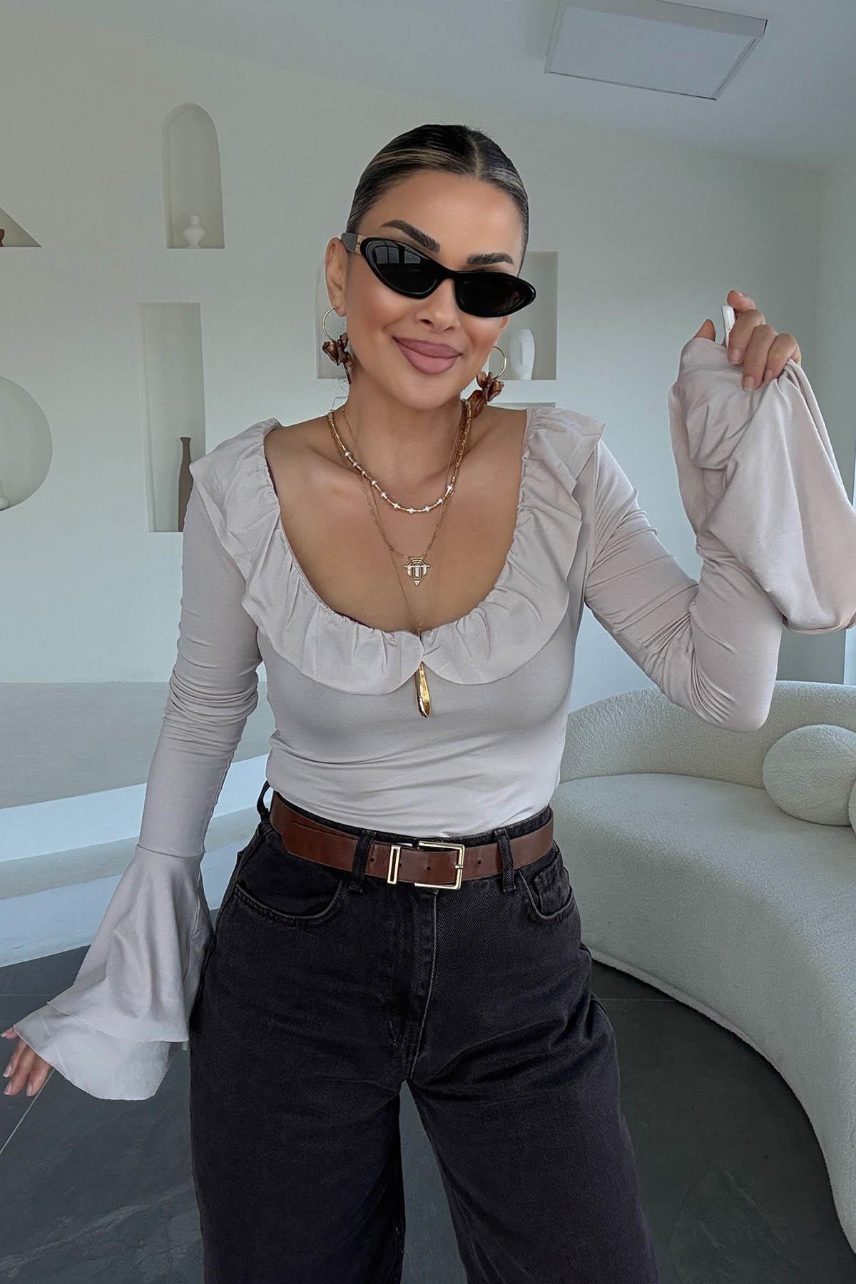 Eswomes Geniş Yaka Volan Detay Bluz Bej