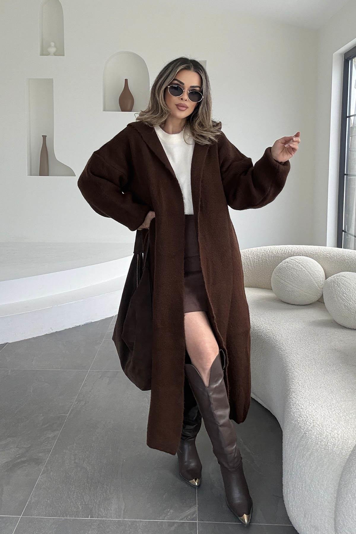 Eswomes Kapüşonlu Oversize Kemerli Uzun Hırka Kahverengi