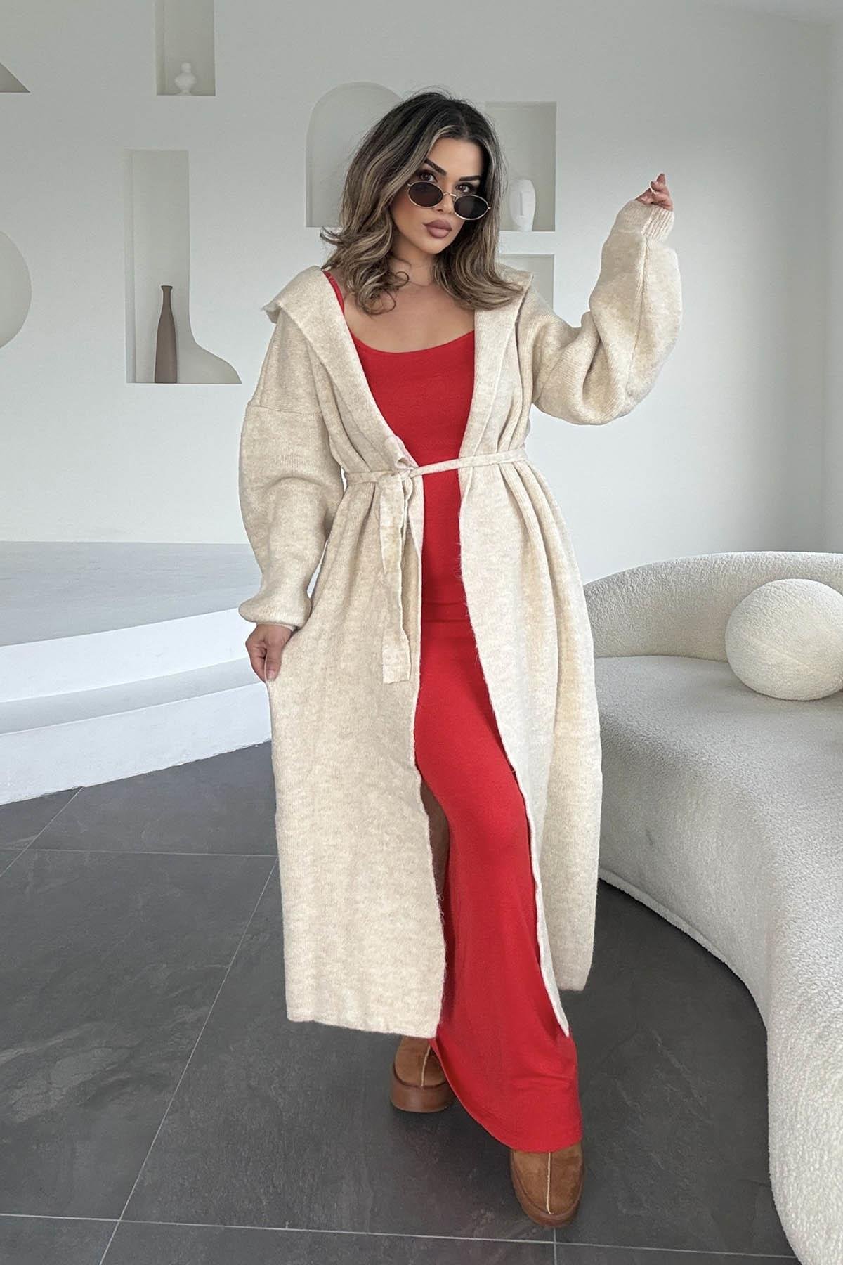 Eswomes Kapüşonlu Oversize Kemerli Uzun Hırka Beyaz