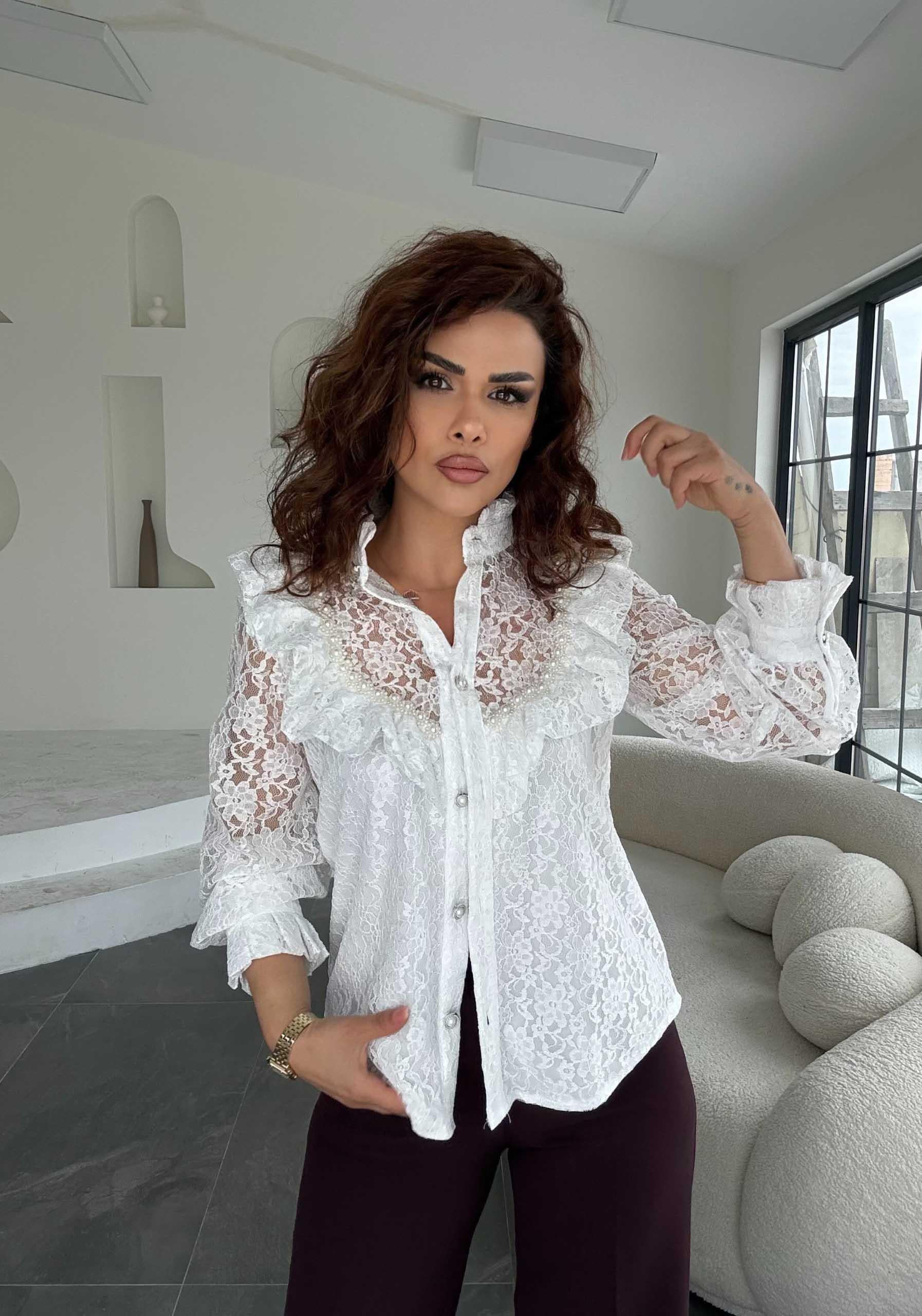 Eswomes Önü Düşes Model Güpür Ve İncili Gömlek Beyaz