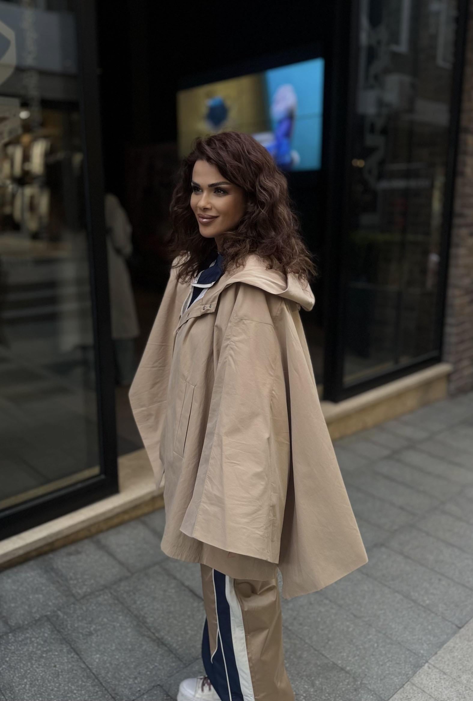Eswomes Oversize Kesim Geniş Kapişonlu Çıtçıtlı Kısa Trençkot Vizon