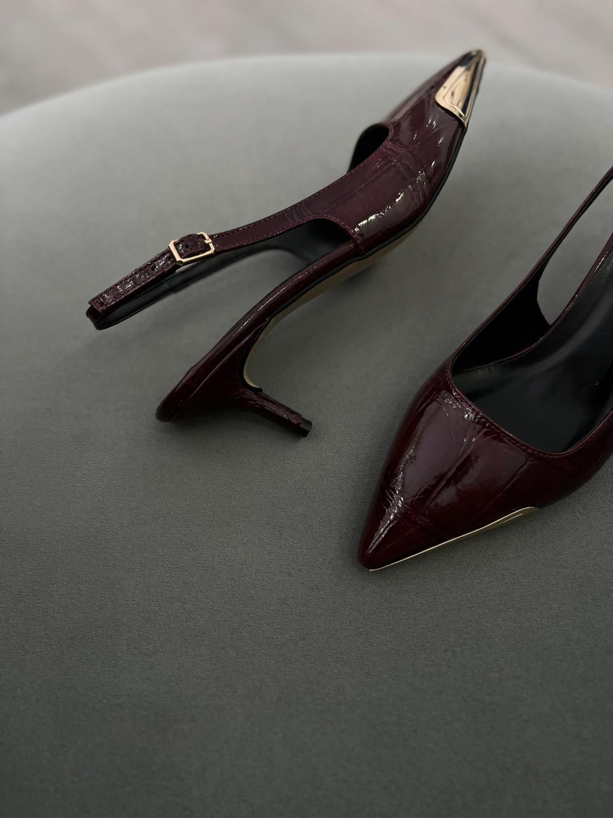 Bordo renk 5 CM topuklu şık kadın ayakkabı. 36-43 numara.
