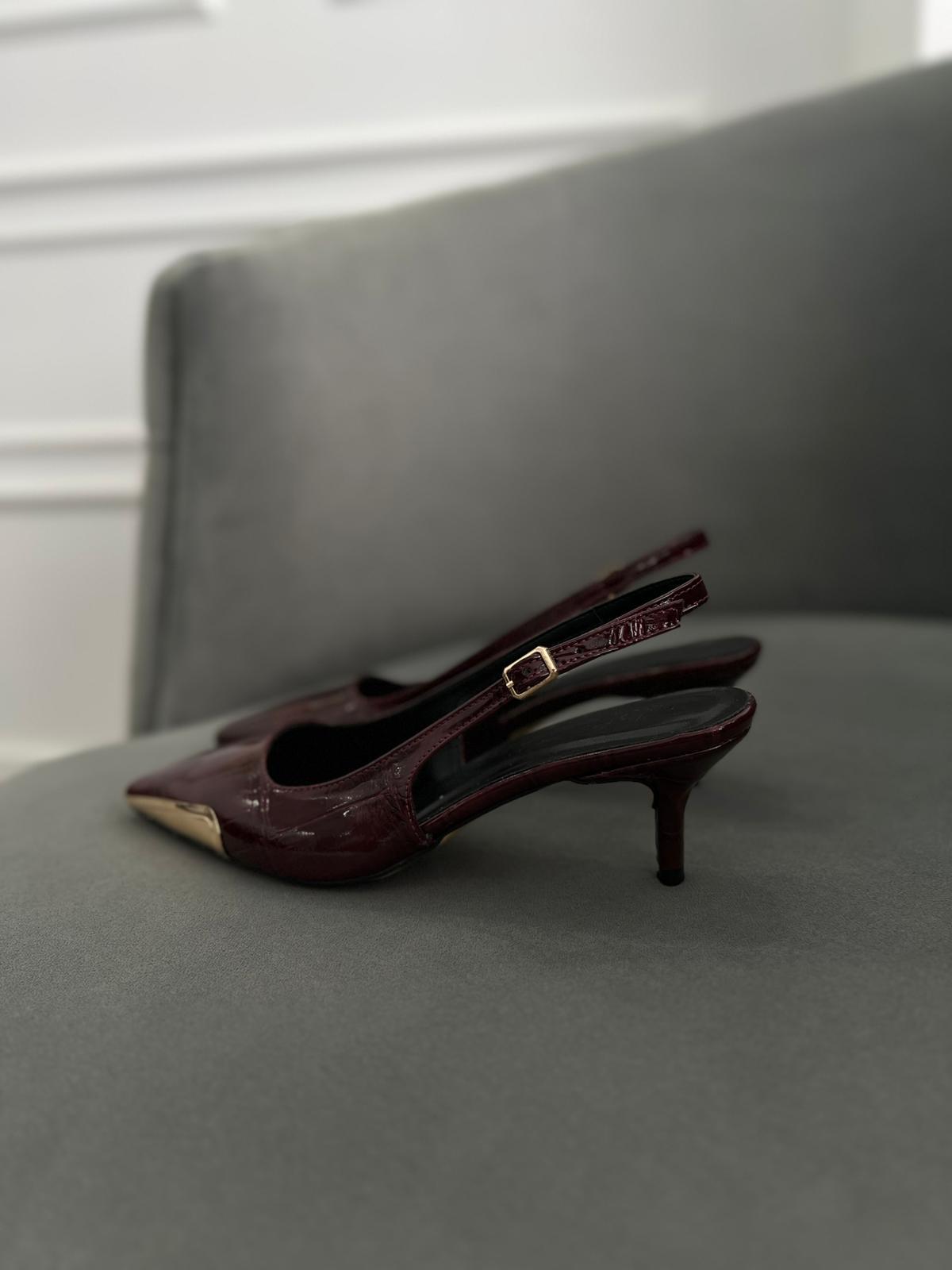 Bordo renk 5 CM topuklu şık kadın ayakkabı. 36-43 numara.