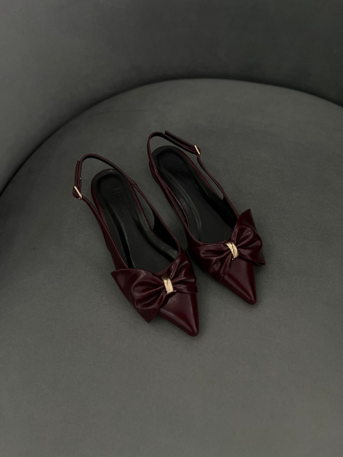 Bordo Renk. Fiyonk detaylı şık babet.36-43 numara arası mevcut