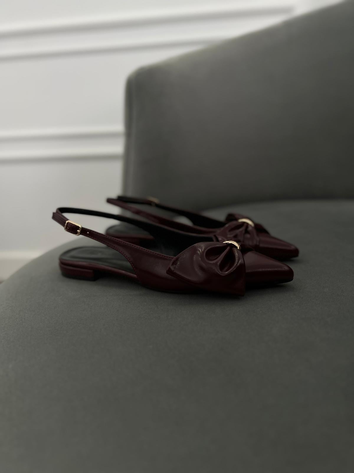 Bordo Renk. Fiyonk detaylı şık babet.36-43 numara arası mevcut
