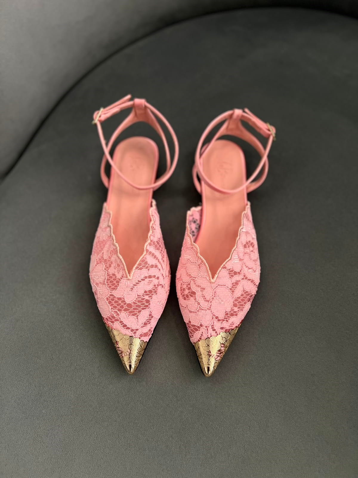 Kadın Şık Metal Burun Detaylı Dantel Babet – Pembe