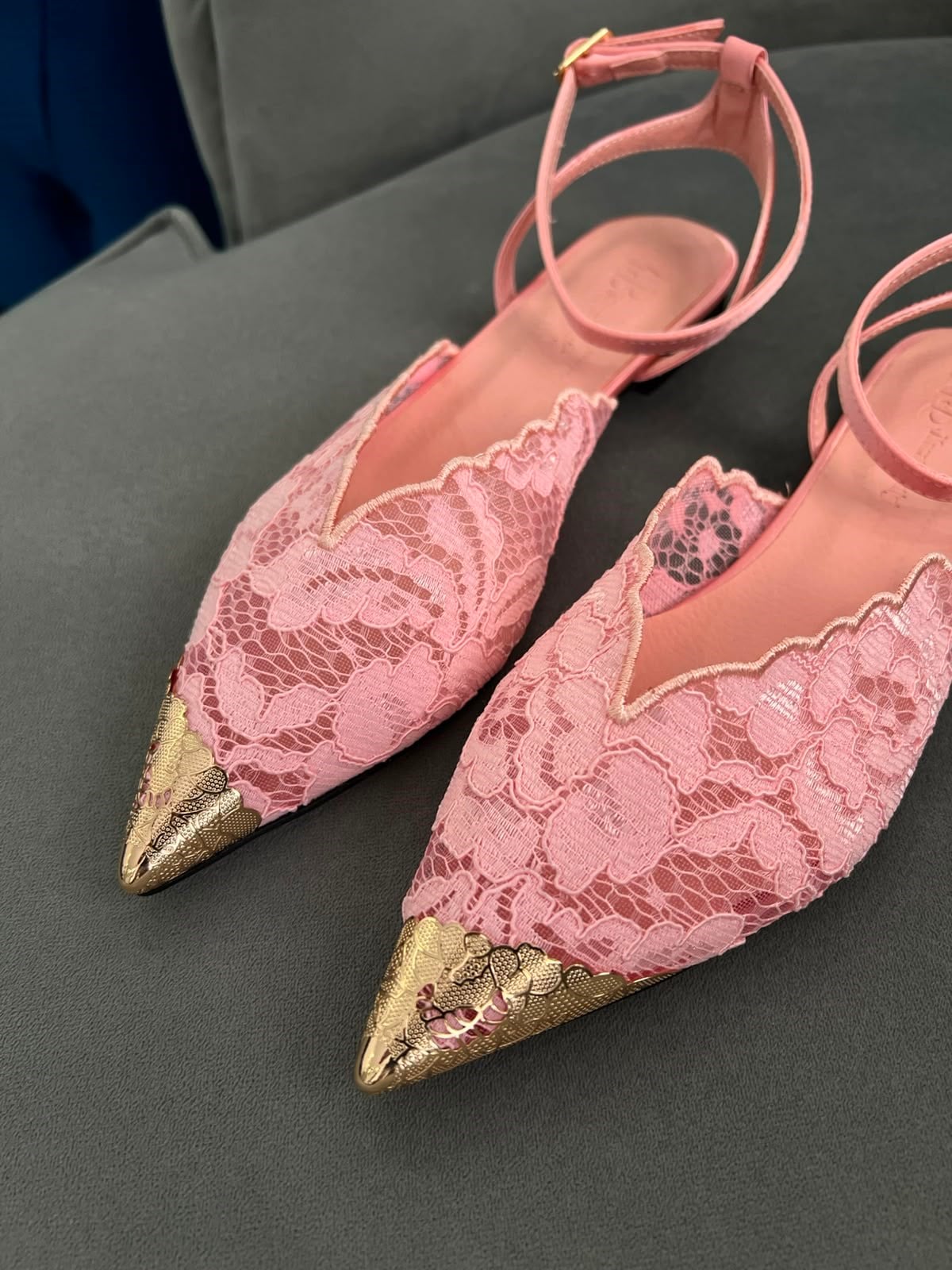 Kadın Şık Metal Burun Detaylı Dantel Babet – Pembe
