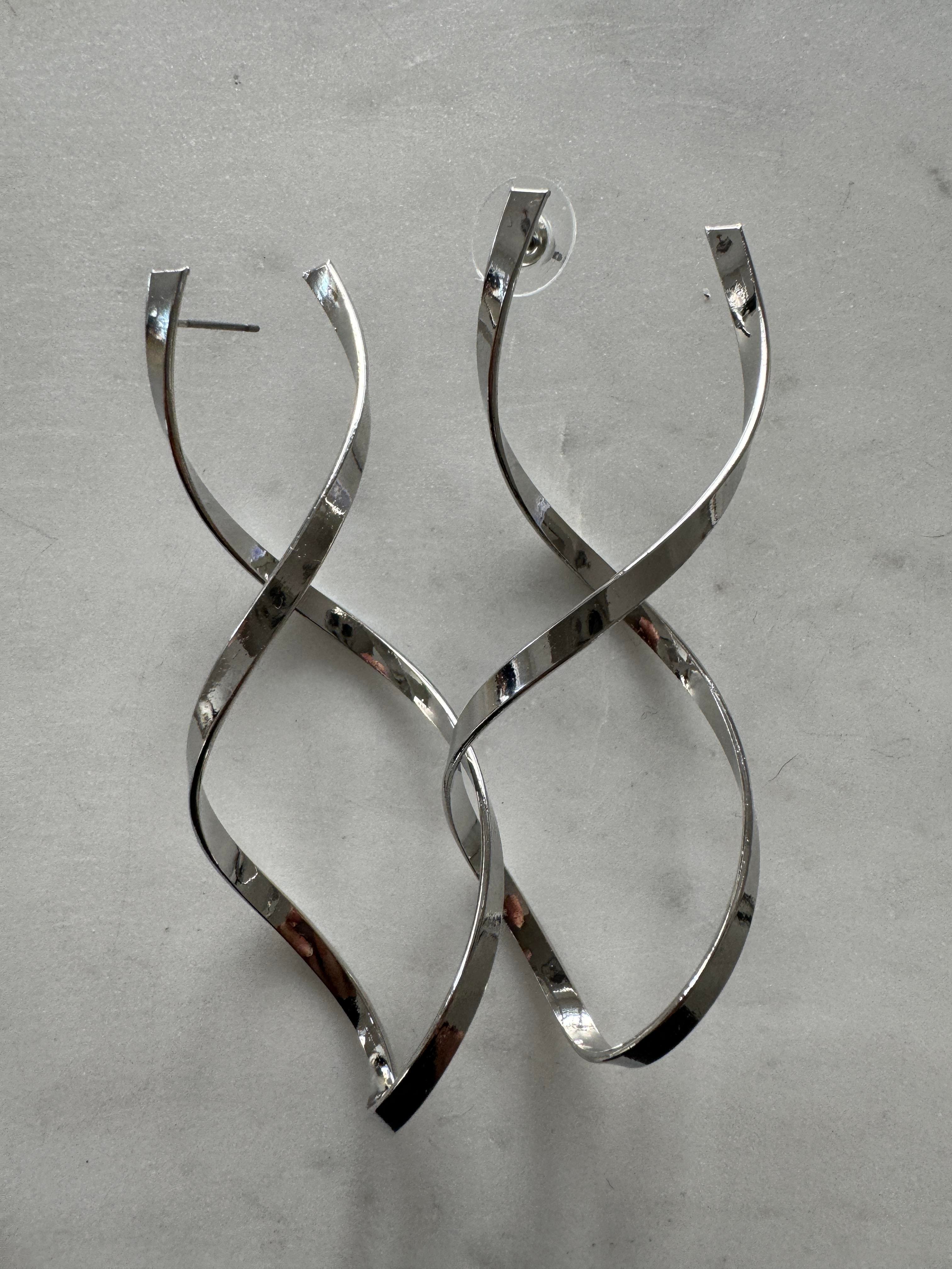 Silver Dalgali Küpe