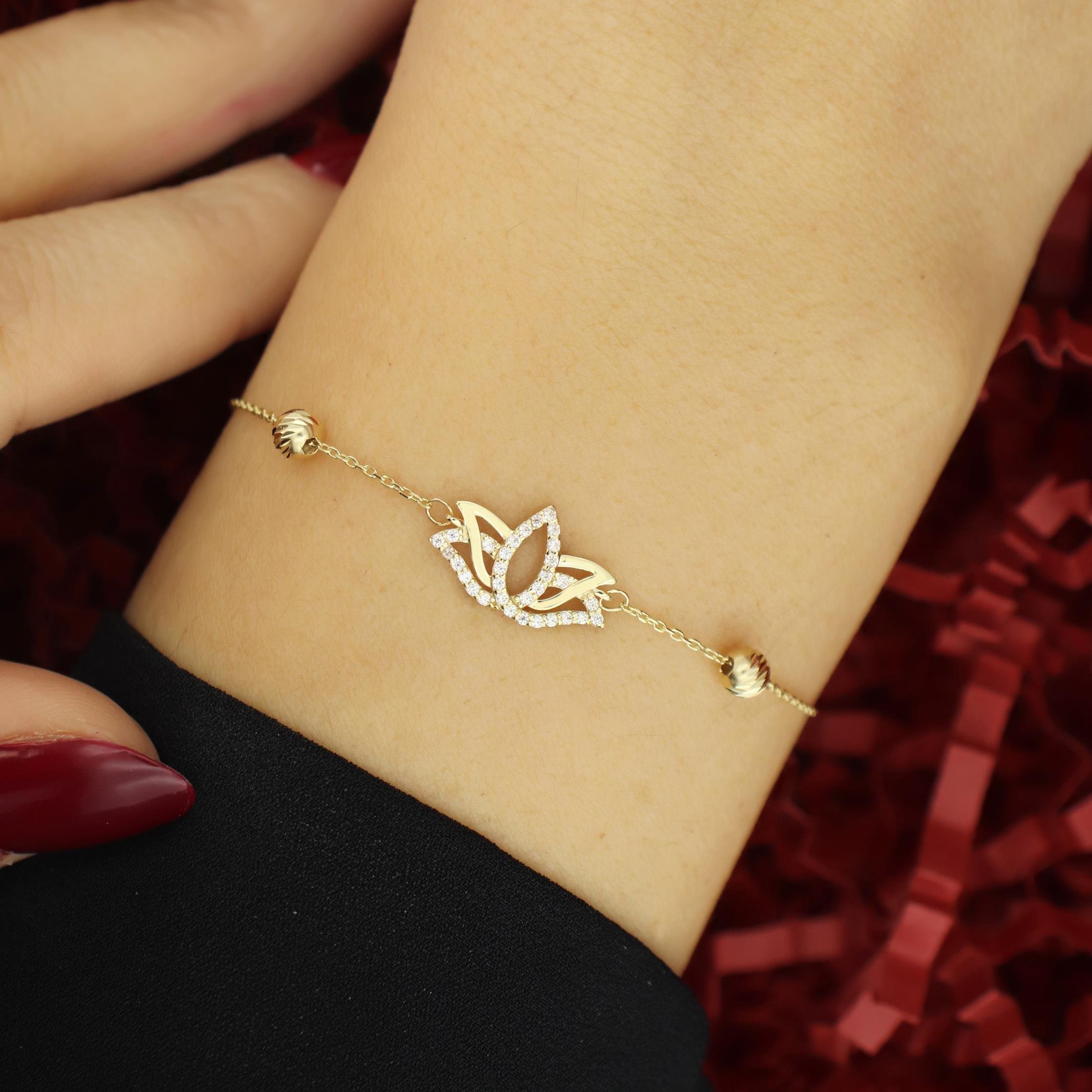 14 Ayar Altın Dorika Toplu Lotus Çiçeği Kadın Bileklik