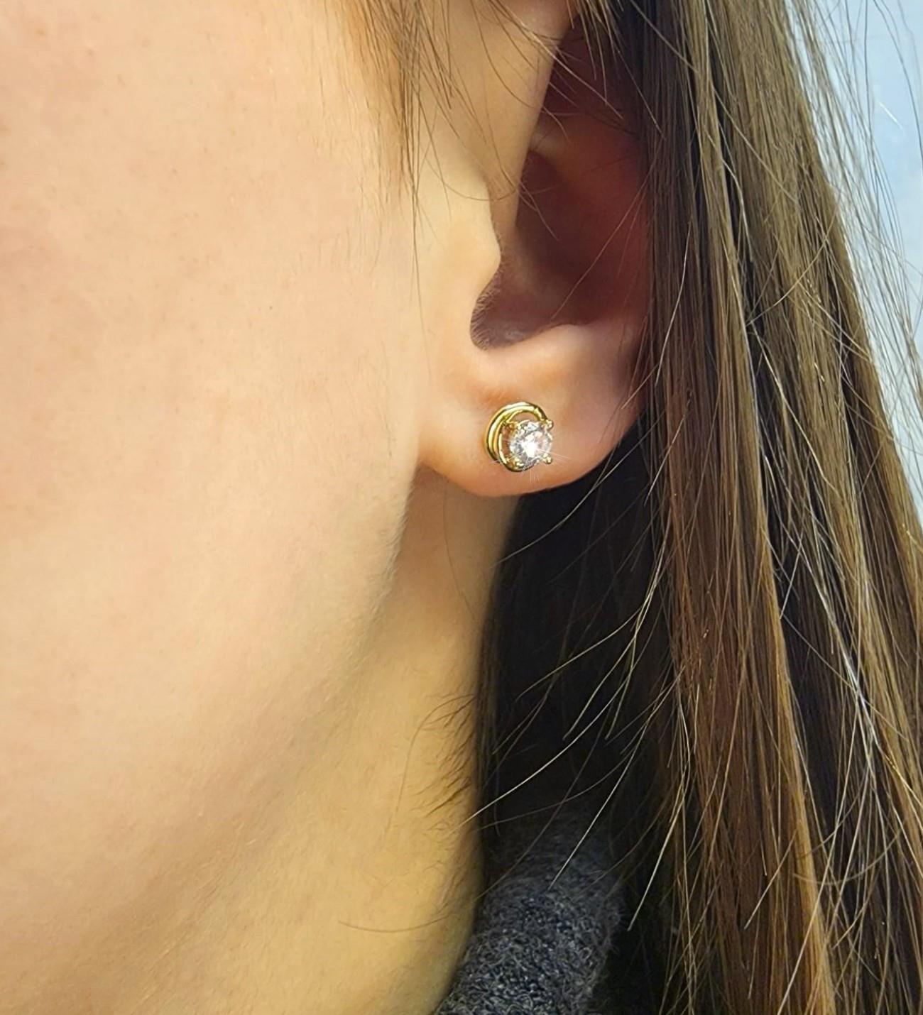  Altın Tektaş Küpe KPMA 108 01 05 00