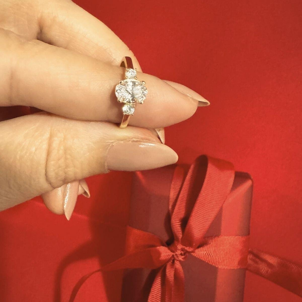 Altın Üçtaş Yüzük 