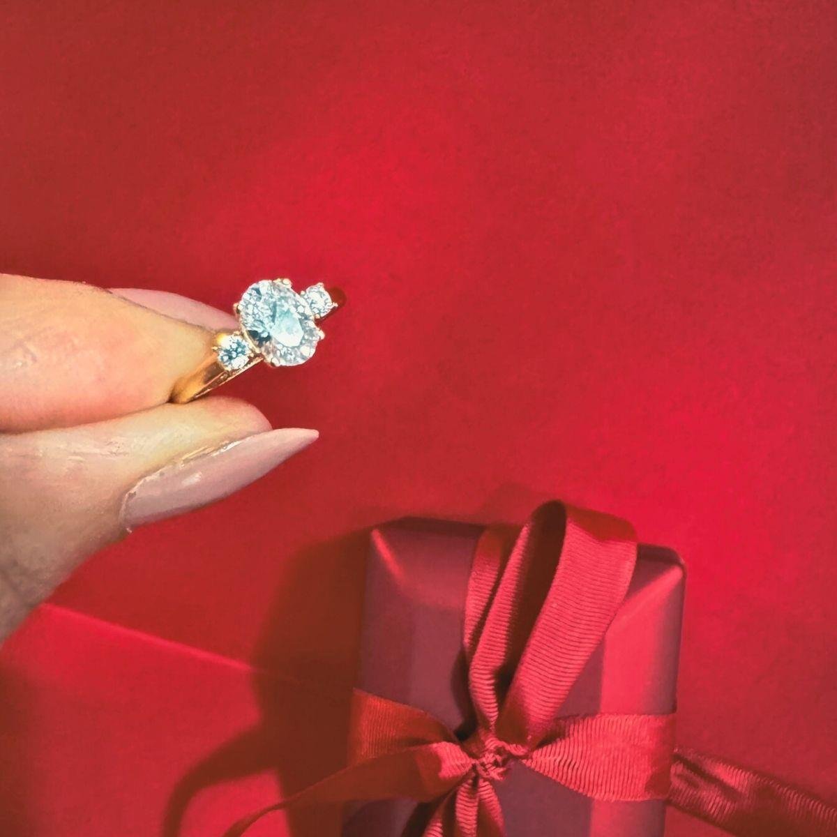 Altın Üçtaş Yüzük 