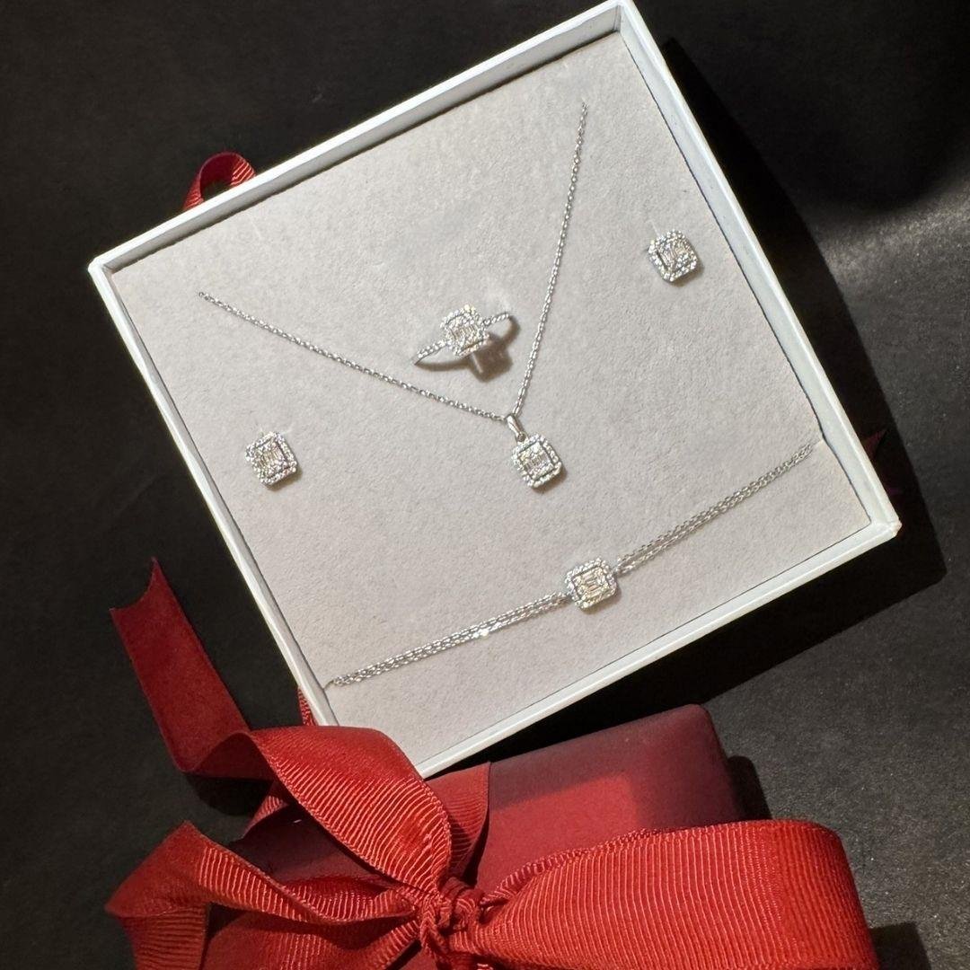 Baget Taşlı Altın Set FA 101 02 05 00