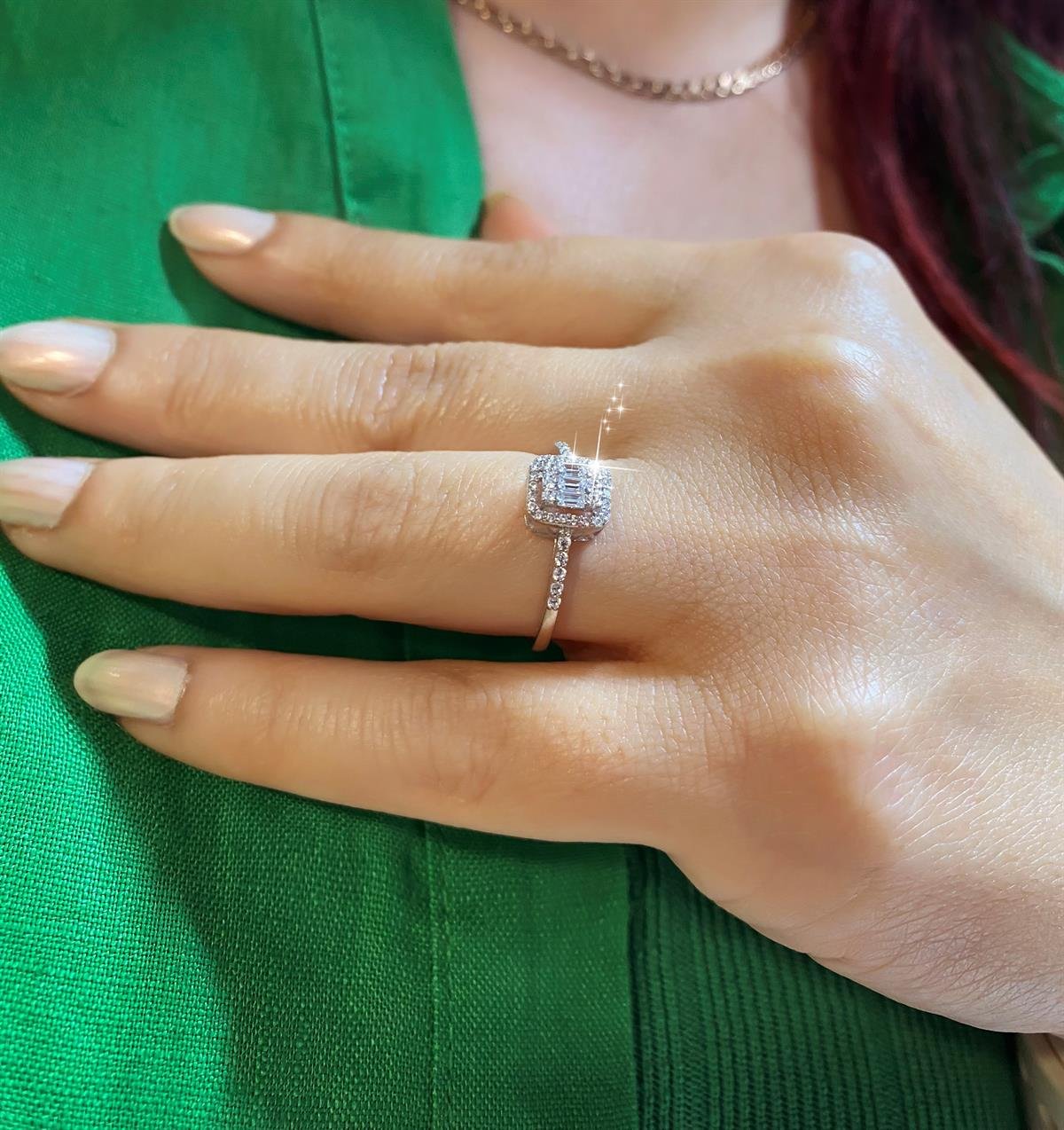 Baget Taşlı Altın Yüzük YZA 121 02 05 00