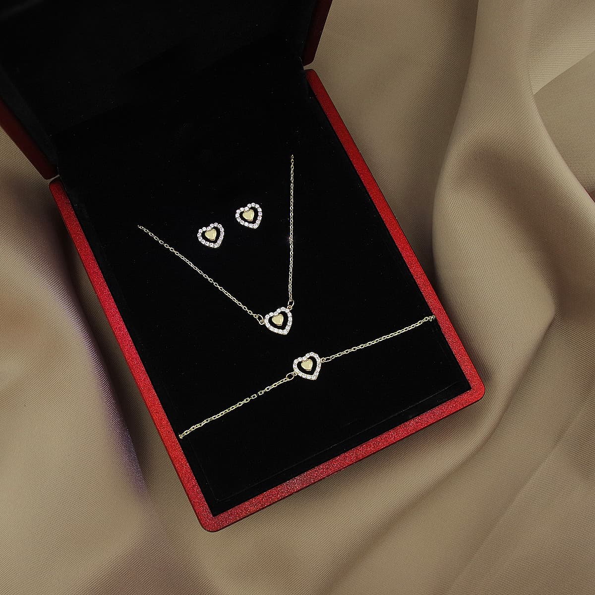 Kenar Taşlı Kalpli Altın Set MA 115 01 05 00