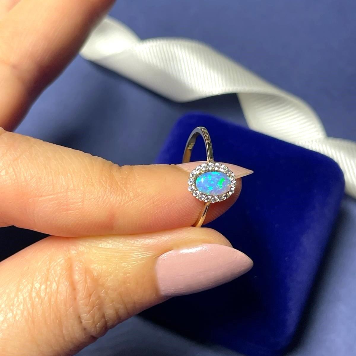 Opal Taşlı Altın Yüzük