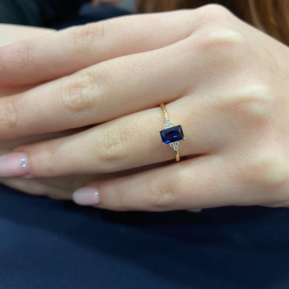 Safir Renkli Kenar Taşlı Altın Yüzük YZA 101 01 15 00