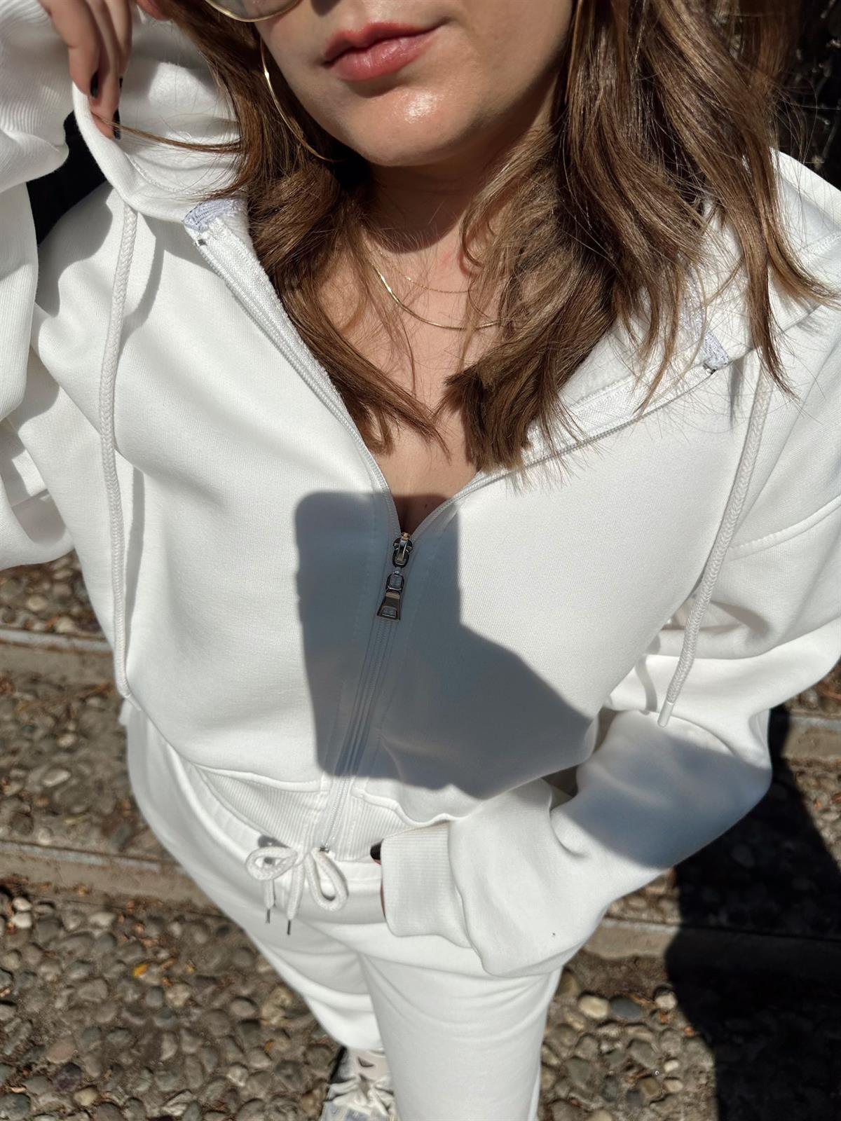 Beyaz Crop Sweatshirt | StrawberryWear
