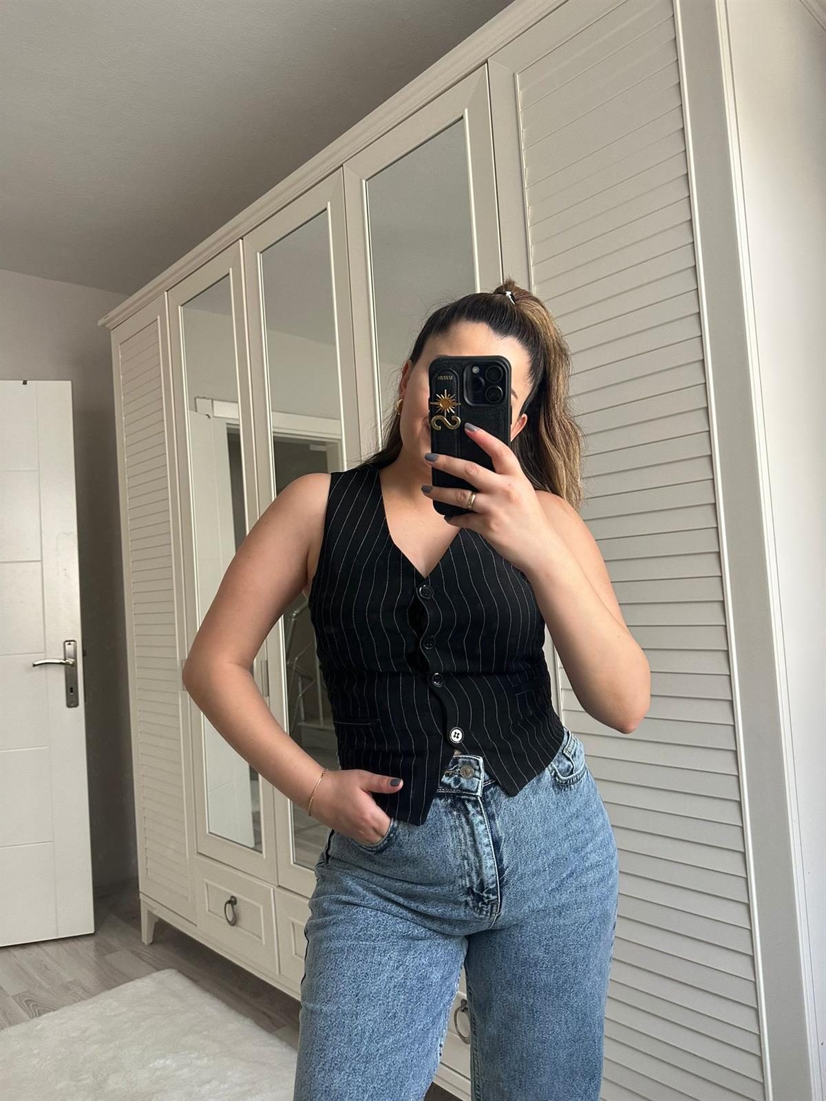 Çizgili Siyah Yelek | StrawberryWear