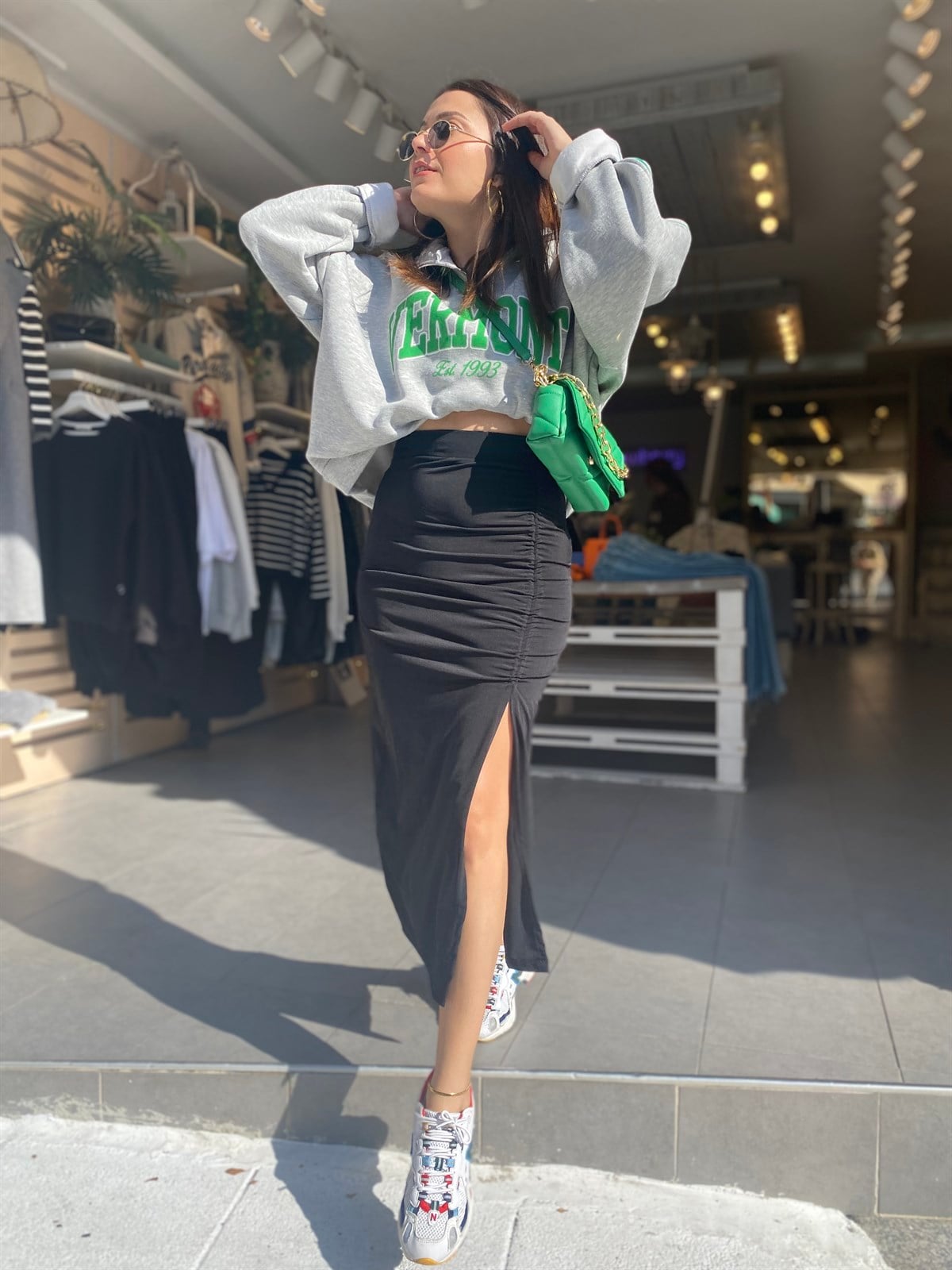 Drape Detay Yan Yırtmaç Etek | StrawberryWear