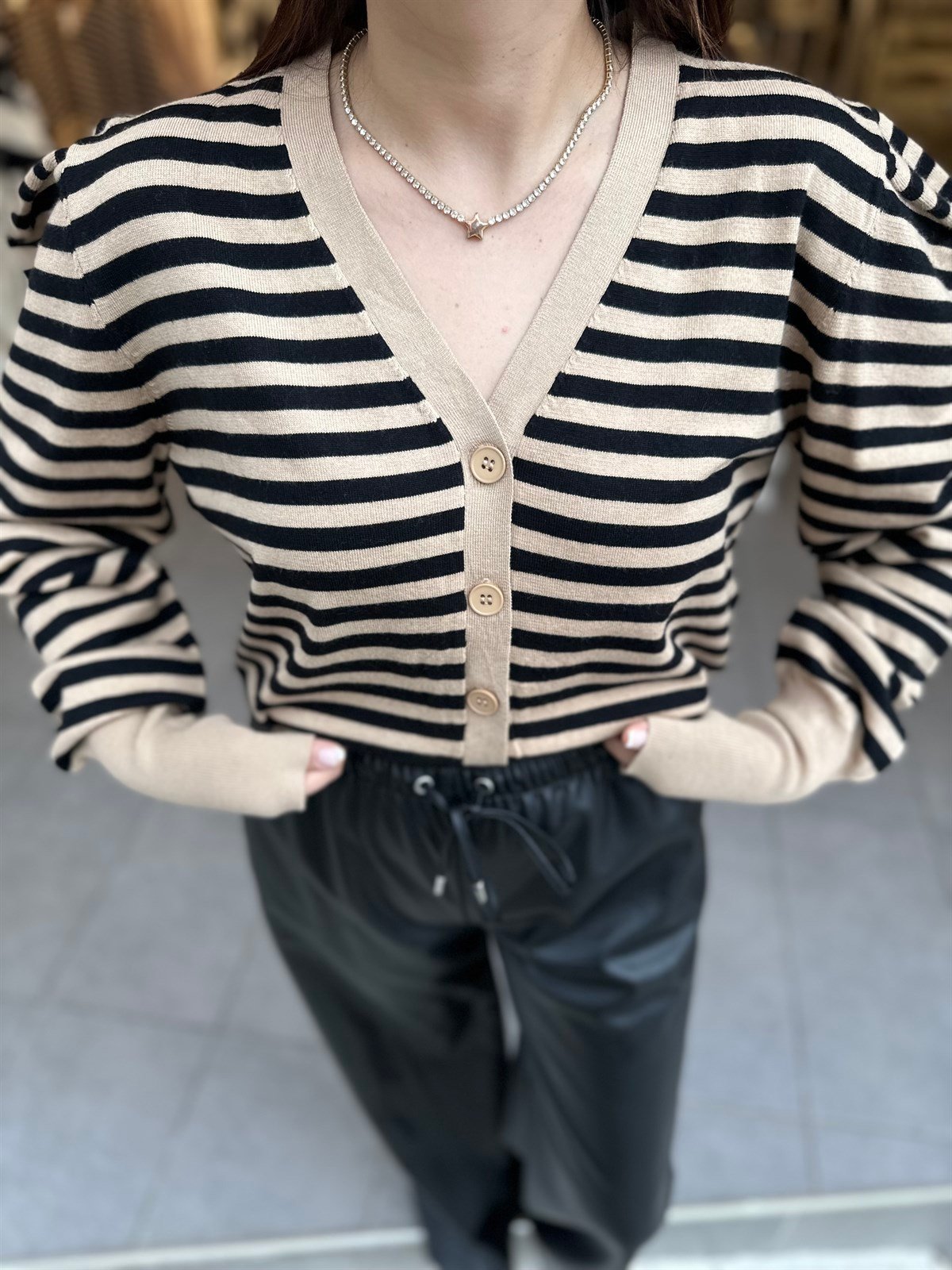 V Yaka Camel Balon Kol Hırka | StrawberryWear