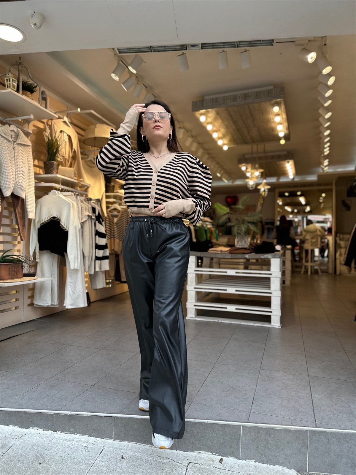 V Yaka Camel Balon Kol Hırka | StrawberryWear