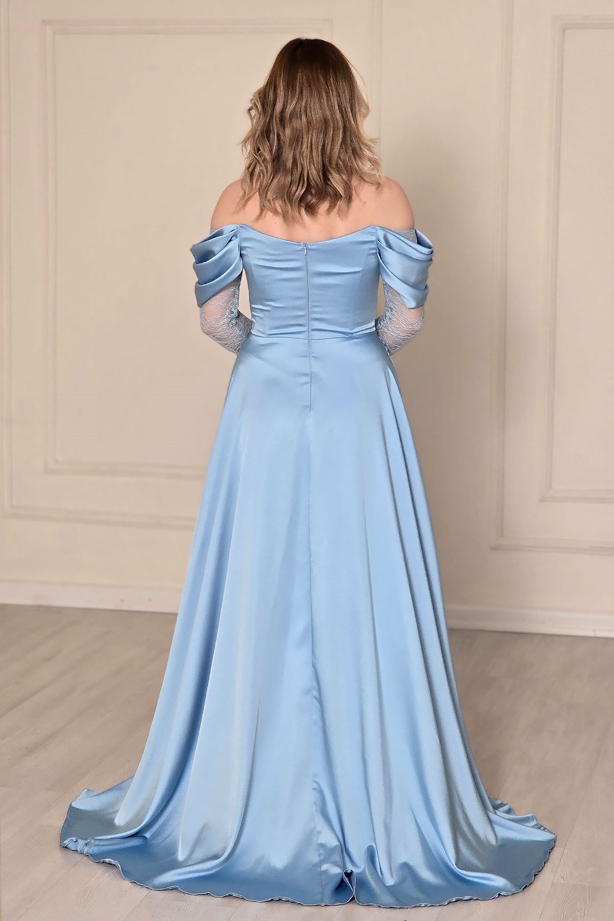 BEBE MAVİSİ Dantel Yırtmaçlı Saten Abiye 195