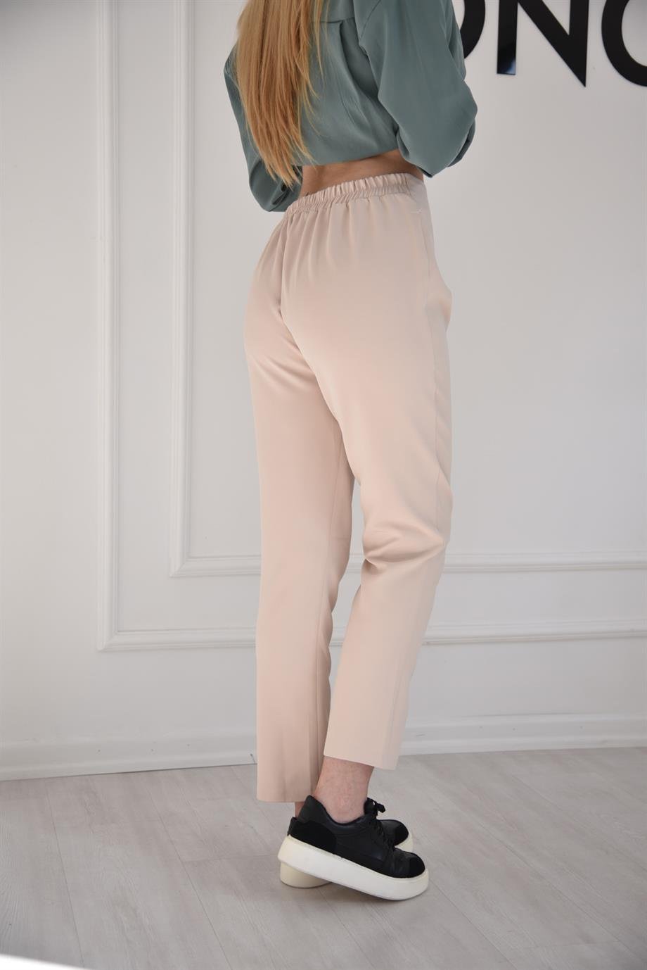 Bej İki Düğme Detaylı Pantolon 10396