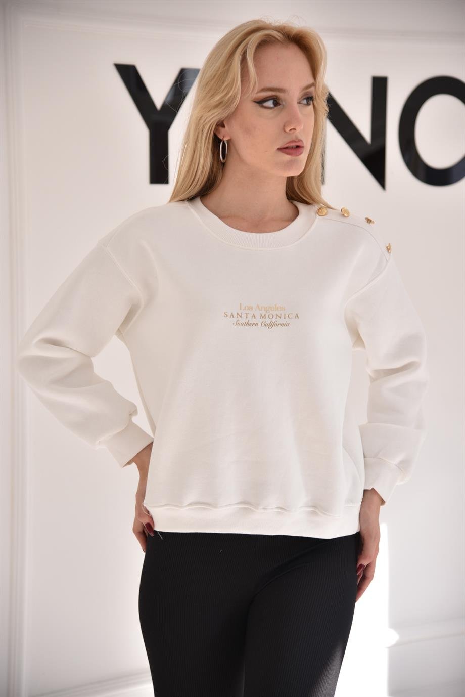 Beyaz Düğmeli Sweat 6601