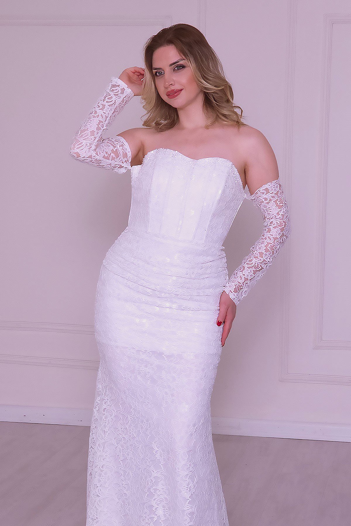 Beyaz Taşlı Dantelli Abiye 1102