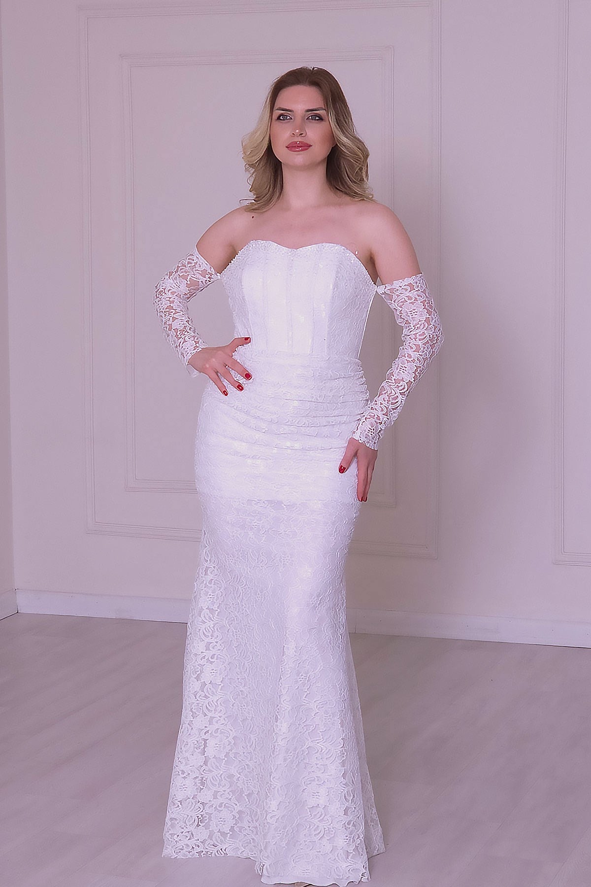 Beyaz Taşlı Dantelli Abiye 1102