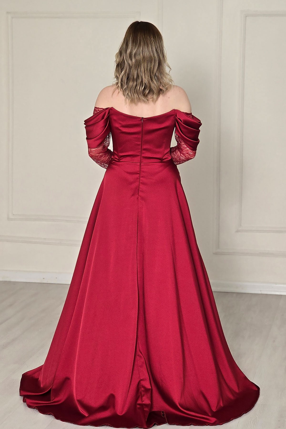 Bordo Dantel Yırtmaçlı Saten Abiye 195