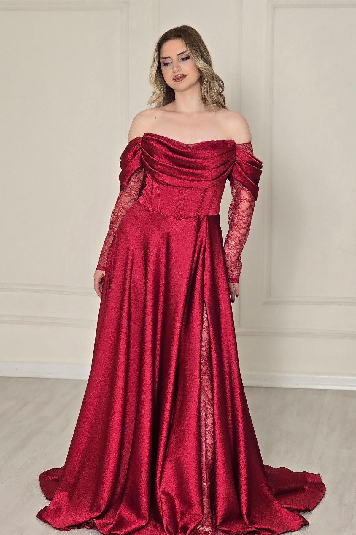 Bordo Dantel Yırtmaçlı Saten B.B Abiye 214