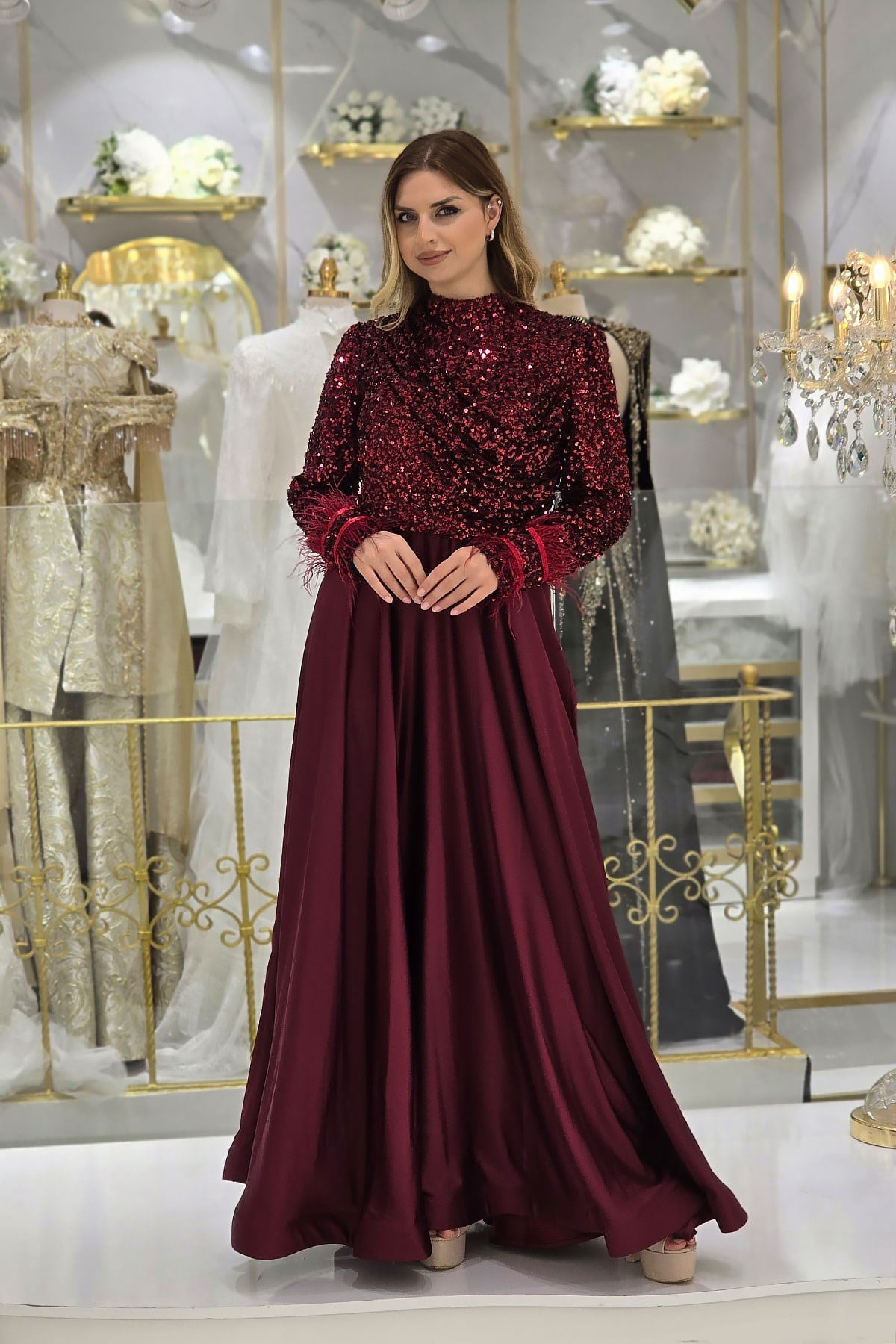 Bordo Kolları Tüylü Payet Abiye 4796