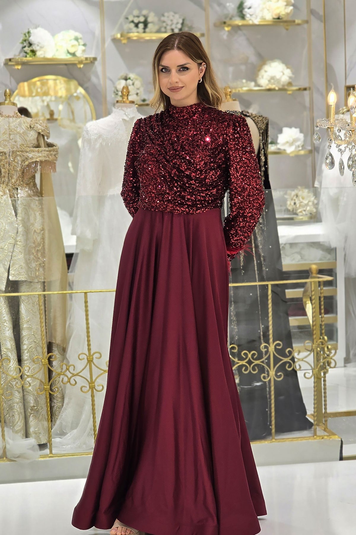 Bordo Kolları Tüylü Payet Abiye 4796